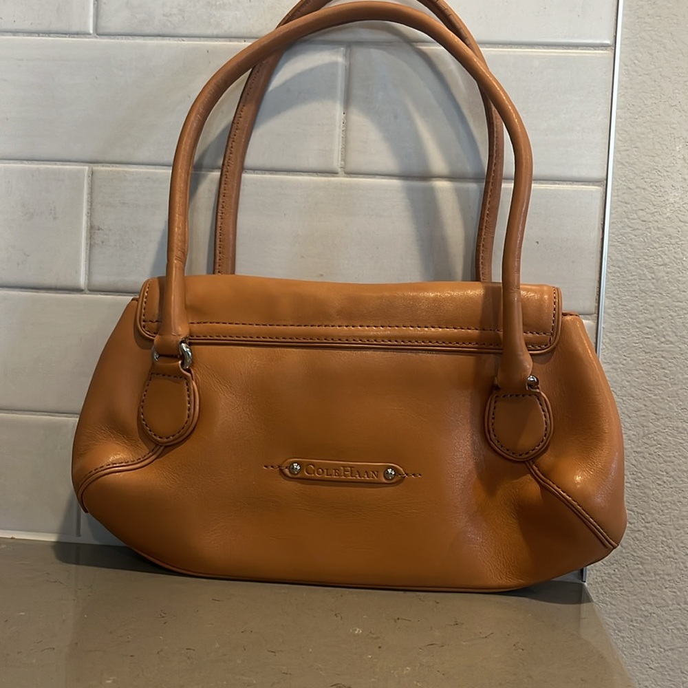 Cole Haan camel Alexa FO5 shoulder bag. - Picture 2 of 5
